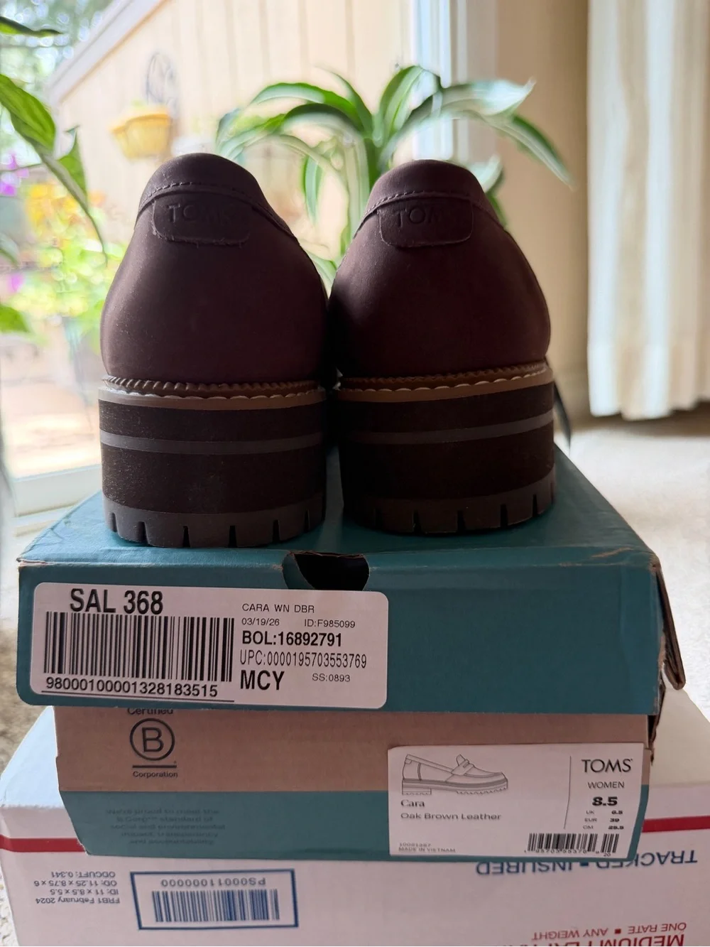 Toms Women's Oak Brown Leather Flats